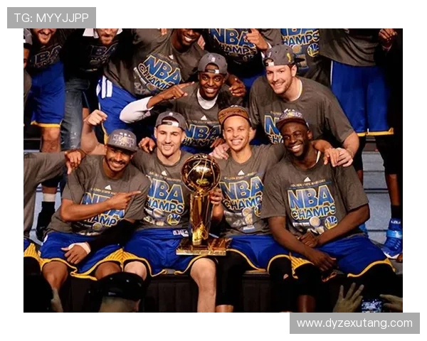 勇士这群配角太神经刀了！波斯特又铁，穆迪无防守，波杰突然觉醒